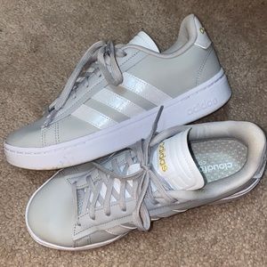 worn once adidas shoes